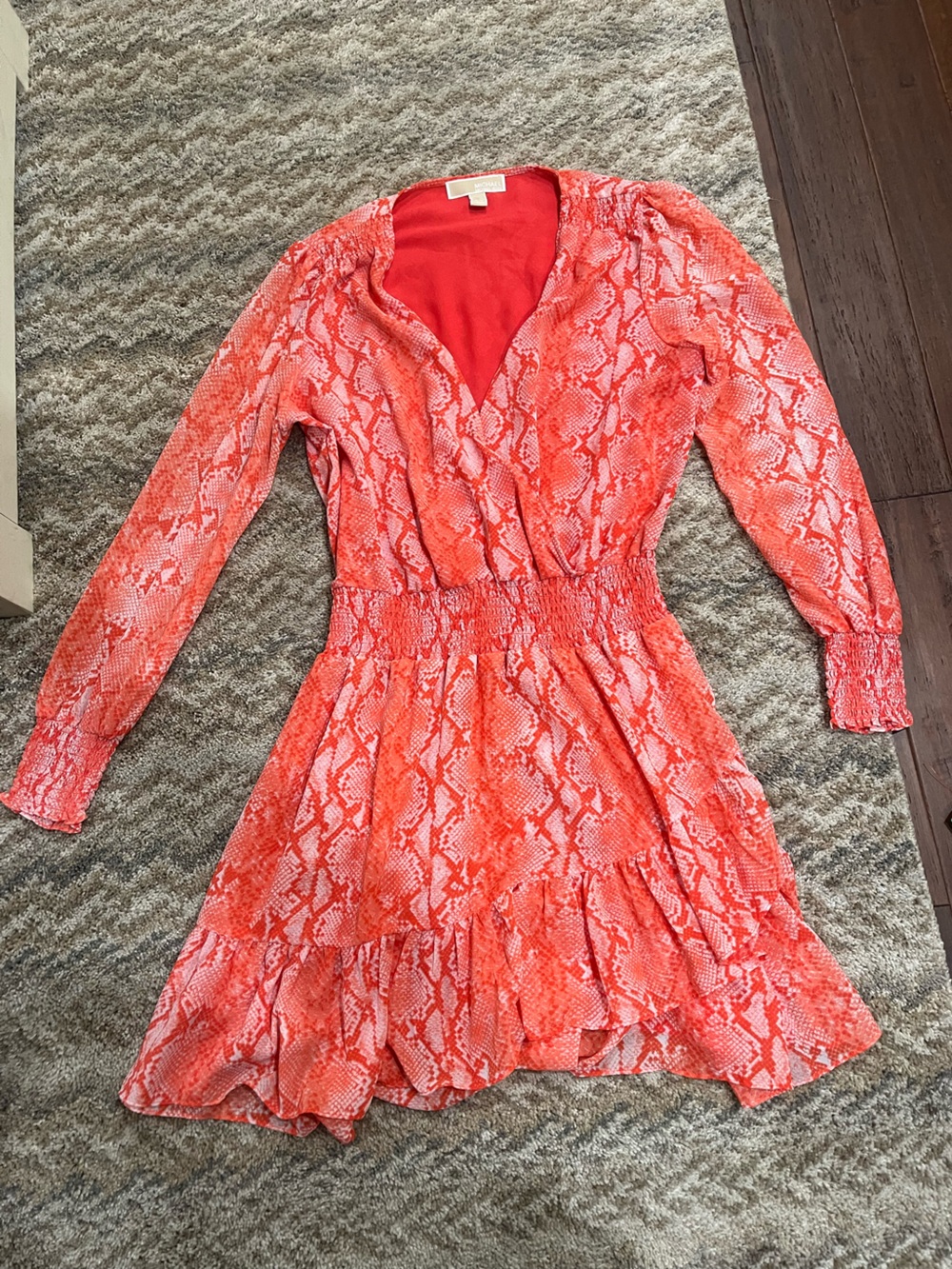 Michael kors sea coral long sleeved dress size Large Snake printed Smocked